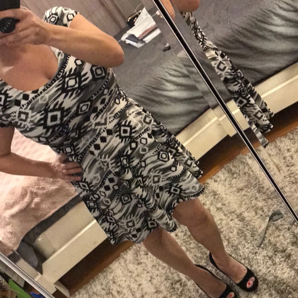 Juniors black/grey/white Aztec pattern dress